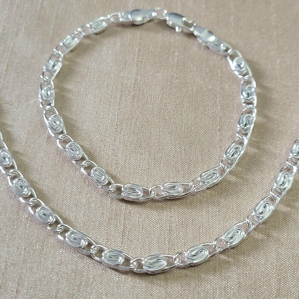 Bright silver tone paper clip chain necklace and bracelet set